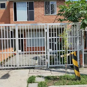 https://a-diez-minutos-del-aeropuerto.cali-hotels.com